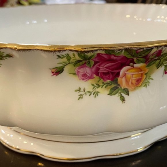 ROYAL ALBERT OLD COUNTRY ROSE EX-LARGE SALAD BOWL - Picture 4 of 13